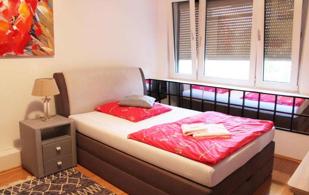Apartment Hildesheimerstr 64 *